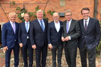 Hafenchefs und Wirtschaftsminister der drei Länder